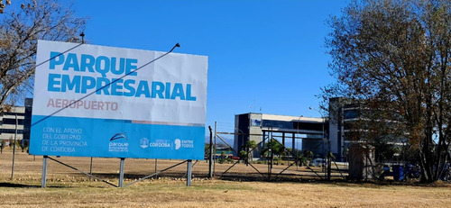 Vendo/alquilo Oficina En Parque Empresarial Aeropuerto