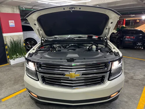 Chevrolet Suburban 5.3 Ltz V8 4wd 2da Cubo At