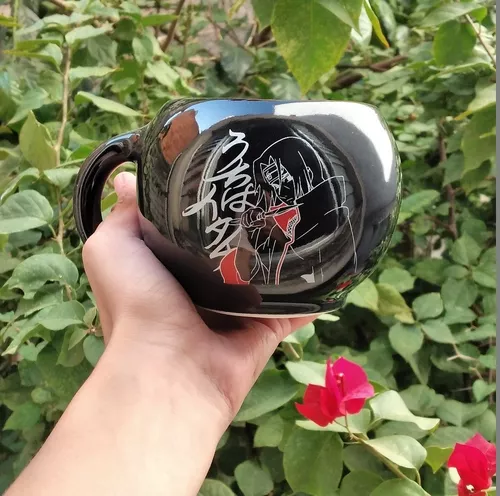 Caneca Zona Criativa Akatsuki Itachi Naruto