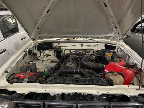 Imagen 11 de 12 de Toyota Hilux Stout