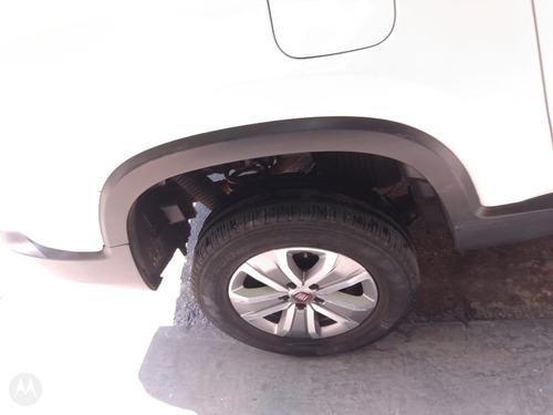 Fiat Toro Freedom Road 1.8 16v 4x2 4p