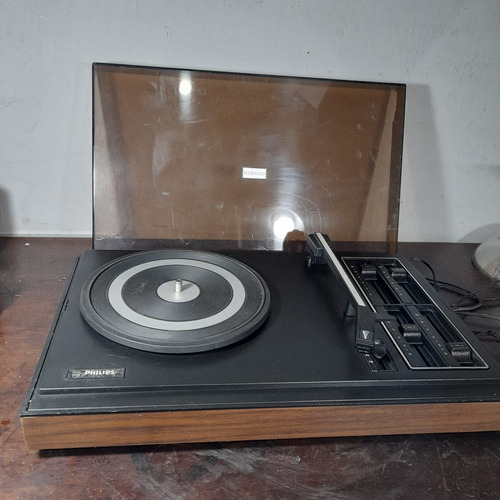 Imagem 1 de 10 de Vitrola Toca Discos Philips Gf 723 Conserto Ou Peças Ler