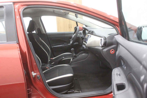 Imagen 15 de 15 de Nissan Versa 2020 4p Advance L4/1.6 Man