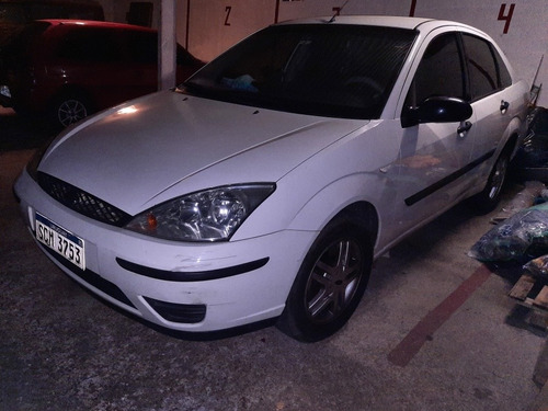 Ford Focus 2004 2.0 Ghia