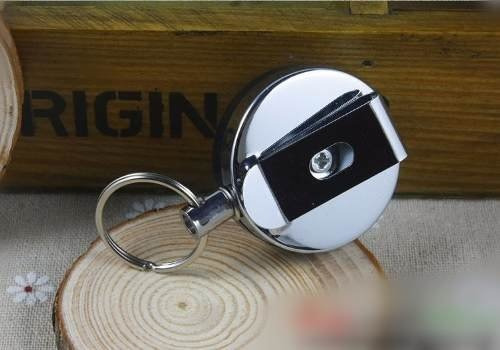 Llavero Retráctil Extensible Metálico Con Clip Para Ajustar
