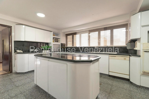 Casa En Venta En Alto Hatillo Caracas Jardin Vista Panoramica Angela Tochon