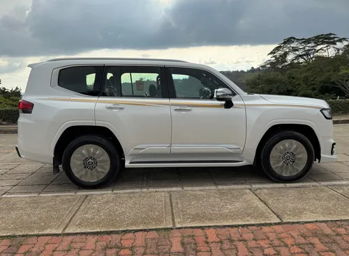 Toyota Land Cruiser 300 LC300 VXR 3.4 DIESEL
