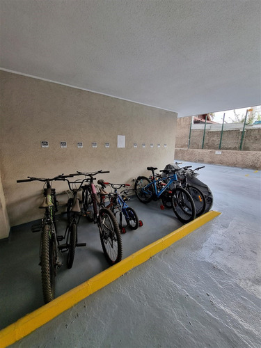 Departamento En Venta De 2 Dorm. San Miguel - Metro Lo Vial