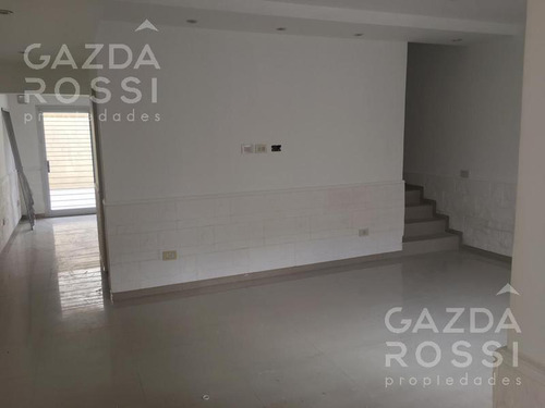 Excelente Dúplex En Venta En Canning, A Metros Del Shopping Las Toscas.