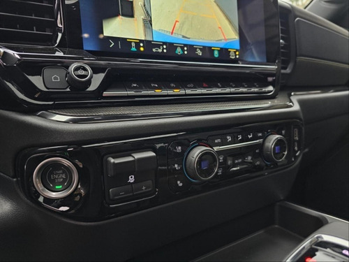 Chevrolet Silverado ZR2 6.2L 4WD