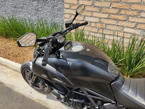 Imagem 9 de 12 de Ducati Diavel Dark 2016