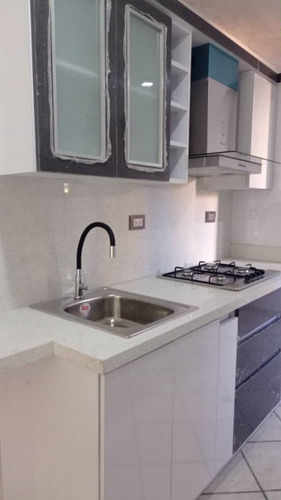 Imagen 8 de 14 de Apartamento En Venta En Naguanagua