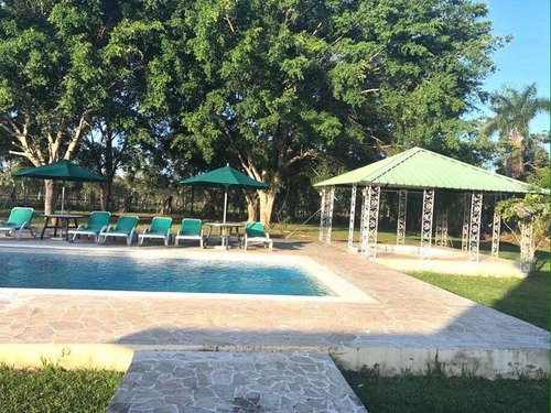 Vendo Preciosa Casa De Dos Nivel En San José De Los Llanos De 1,200 Tareas De Terreno