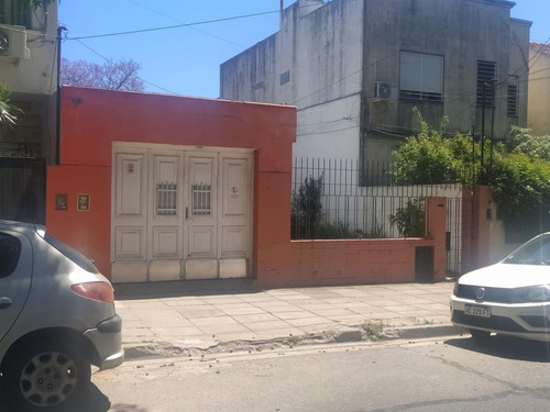 Imagen 4 de 17 de Casa / Lote Para Actualizar - Excelente Ubicacion.