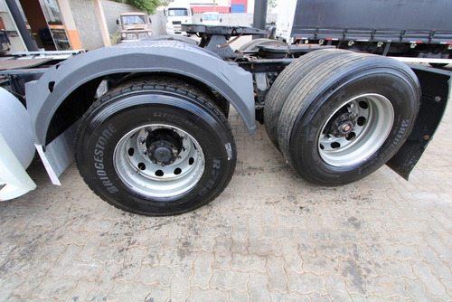 Imagem 10 de 15 de Internacional 9800 6x2 - Ar Condicionado