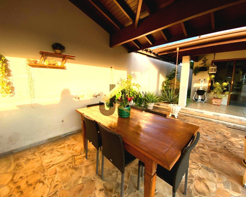Imagem 24 de 30 de Charmoso Sobrado À Venda No San Conrado, Com 318 M² De Construção E 480 M² De Terreno. - C006376 - 70805164