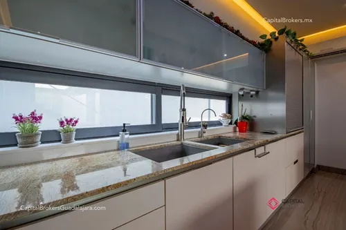 Casa De Lujo Con Alberca En Venta Zona Andares
