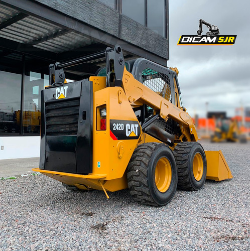 Minicargador Caterpillar 242d Año 2016 Seminuevo