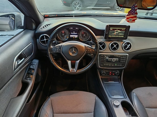 Mercedes-Benz Classe GLA 1.6 Advance Turbo Flex 5p