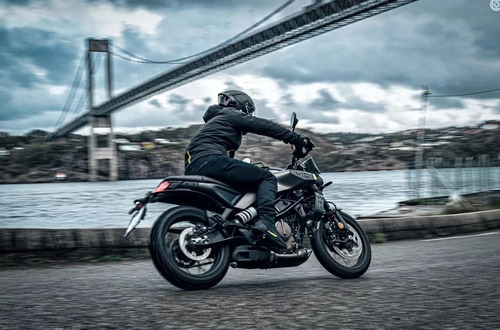 Tienda Oficial Husqvarna: Svartpilen 401 Ng