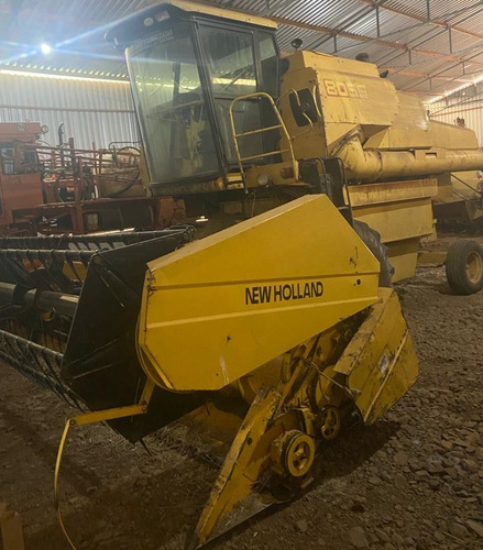 Colheitadeira New Holland 8055 Ano 1992
