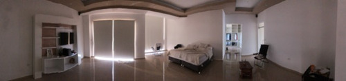 Imagen 2 de 13 de Venta De Casa En La Ciudad De Areguá