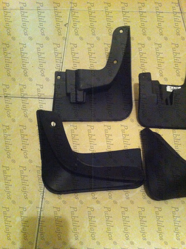 Imagen 5 de 6 de Aleta Guardafango Tipo Original Chevrolet Sail X 4 Oferta