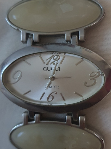 Relógio Vintage Gucci Com Pulseira Madre Pérola