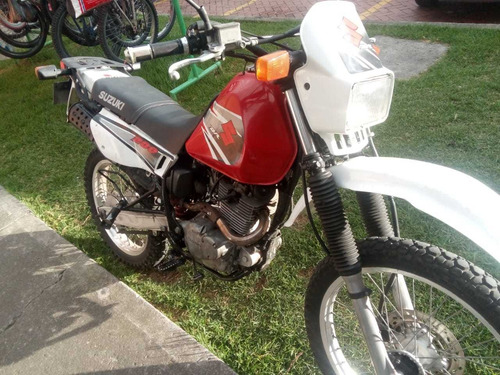 Susuky Dr 200 Modelo 2012