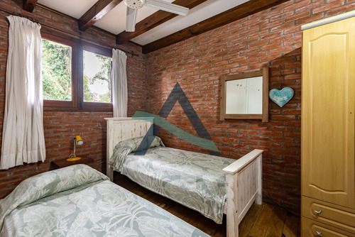 Imagen 21 de 30 de Triplex 4 Ambientes