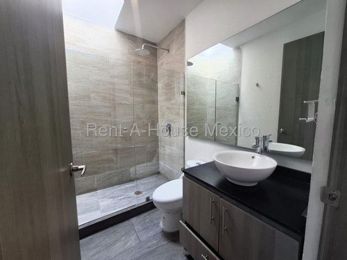 Casa En Renta En Zibatá, Querétaro Sr