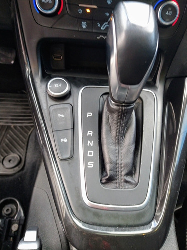 Imagen 8 de 11 de Ford Focus Iii 2.0 Sedan Titanium At6 2017
