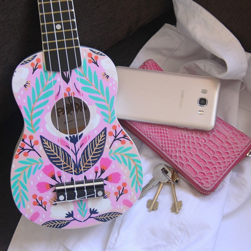 Ukelele Soprano Jake Diseño Mariposa P + Funda + Púa