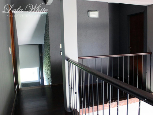 Imagen 12 de 17 de Venta - Casa En El Rodal