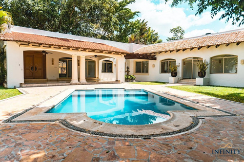 Imagen 3 de 30 de Residencia De Una Planta En Venta En Montebello - Fraccionamiento Montebello