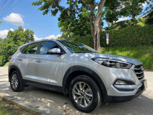 Imagen 9 de 19 de Hyundai Tucson 2.0 Gl Premium At 2018
