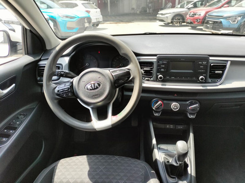 Kia Rio 1.6 L Sedan Mt