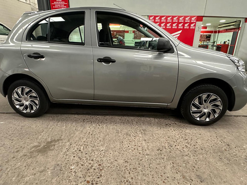 Nissan March 1.6 Active 107cv