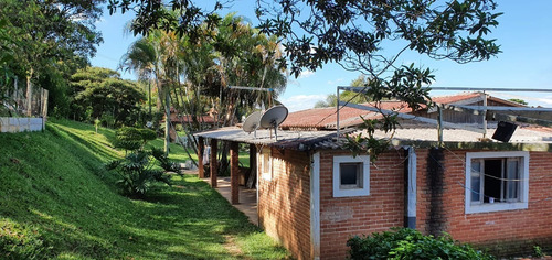 Imagem 11 de 30 de Chácara 5053m2, Casa Sede Com 135m2, 1 Suíte Com Closet, Varanda, 1 Casa De Madeira Com 70m2, 3 Dormitórios, Piscina, Churrasqueira, Lago, Campo Grama - Ch00158 - 70130094