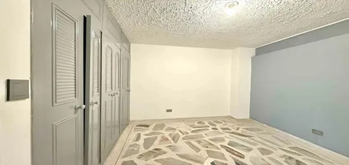 Apartamento En Venta En Popular Modelo (279061542).