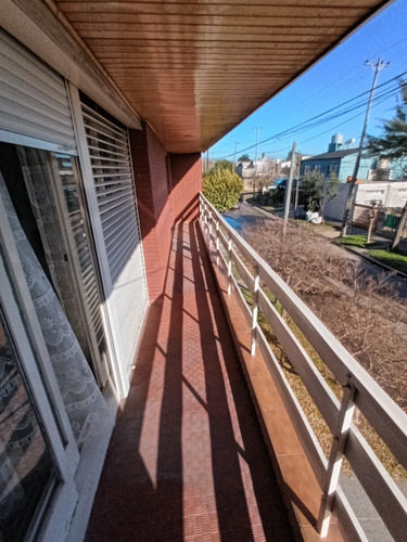 Casa Con Amplio Local, Se Vende O Alquila!!