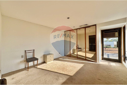 Casa Con Historia En Barrio Gran Bretaña