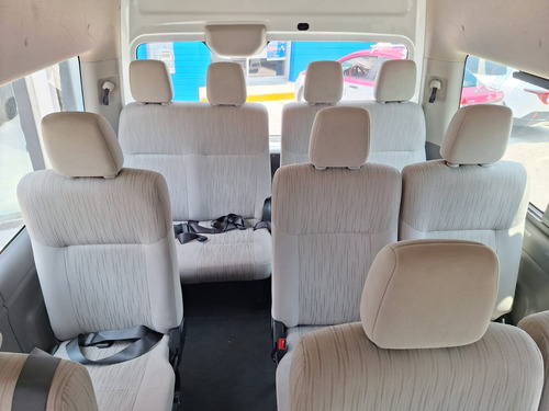 Nissan Urvan 2.5 15 Pas Amplia Aa Mt