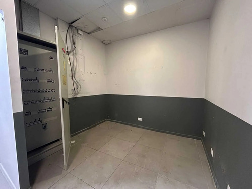 Amplio Local Comercial En Calle Matucana (161557)