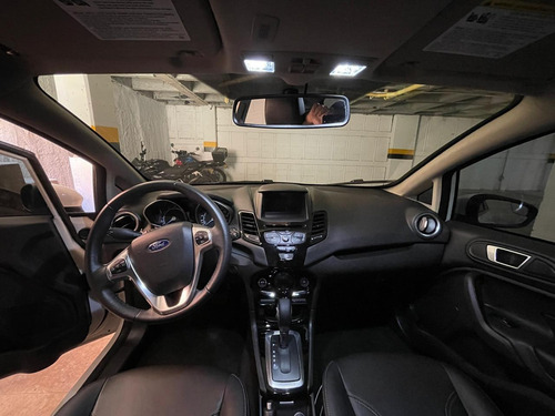 Se Vende Ford Fiesta Titanium