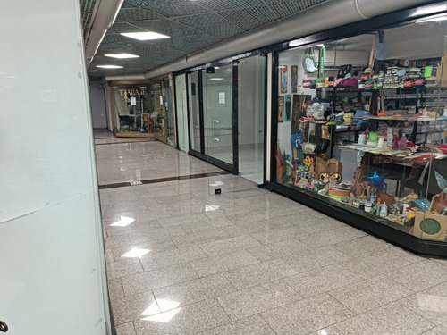 Imagen 3 de 12 de Alquilo O Vendo Local Comercial En El Centro Comercial Plaza Las Americas, Primera Etapa