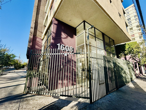 Departamento En Venta De 2 Dorm. En Independencia