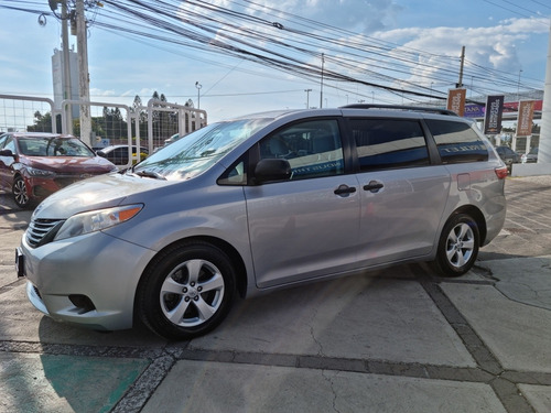 Imagen 12 de 15 de Toyota Sienna 2016 3.5 Ce At