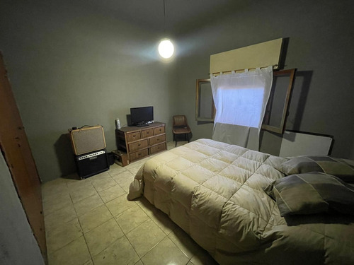 Castelar Norte Casa De 3 Ambientes Con Terreno Apta Crédito