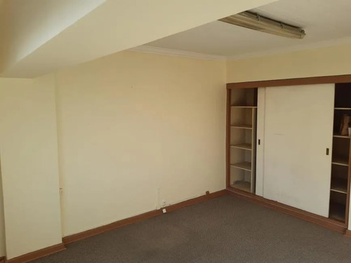 Oficina Central 200m2 Calle M. Montt Lado Paris